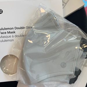 Lululemon double strap facemask